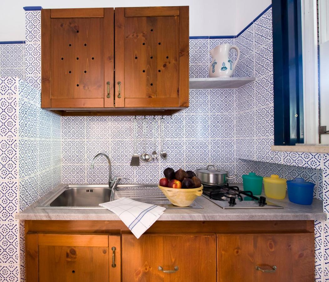 Miramare Residence Фавиняна Екстериор снимка