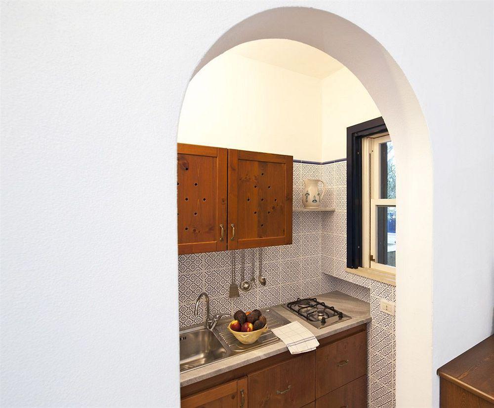 Miramare Residence Фавиняна Екстериор снимка